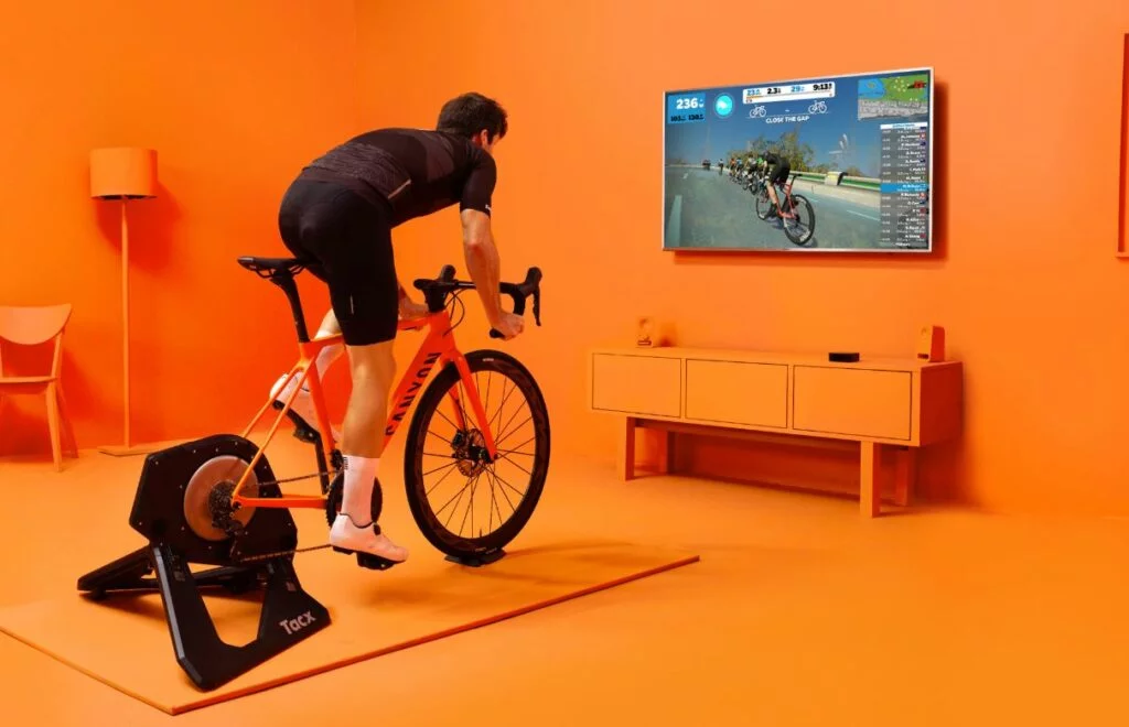 متاورس چیست؟ 13 zwift 1024x660 1
